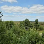 5 Person In Hovborg-by Traum
