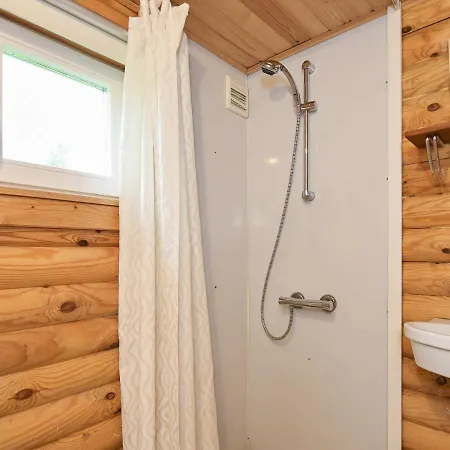 5 Person In Hovborg-by Traum *