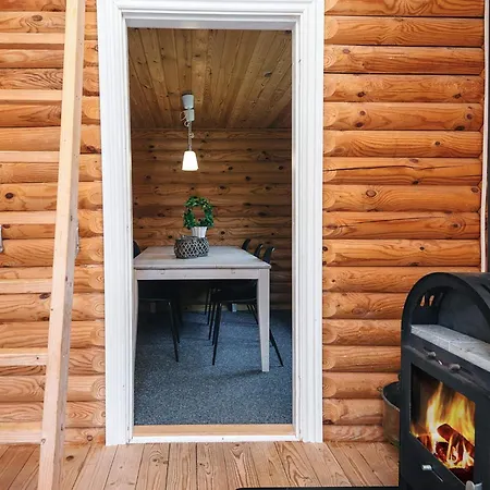 5 Person In Hovborg-by Traum *