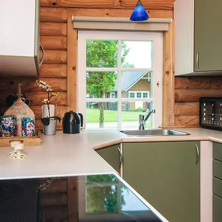 5 Person In Hovborg-by Traum